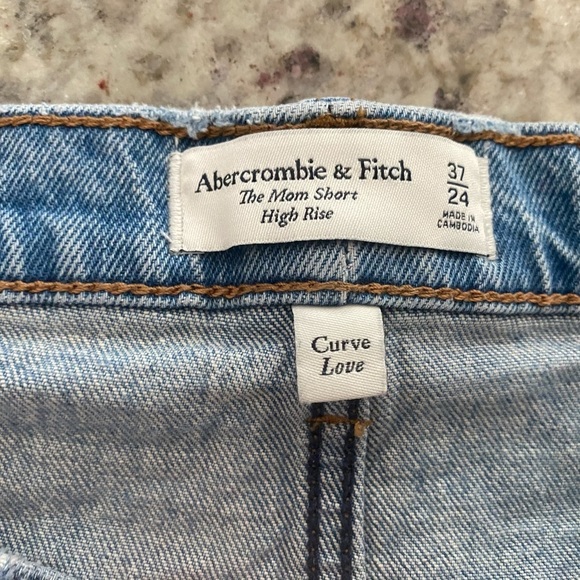 ABERCROMBIE Curve love jean shorts- size 24 - Picture 3 of 3